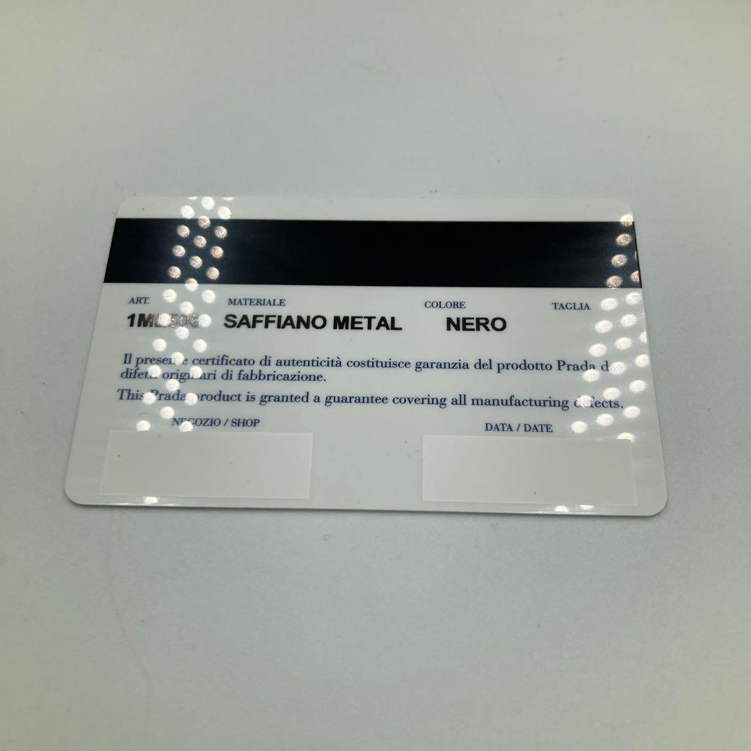 ！極美品！　PRADA プラダ　サフィアーノ　ラウンドファスナー　17Aa