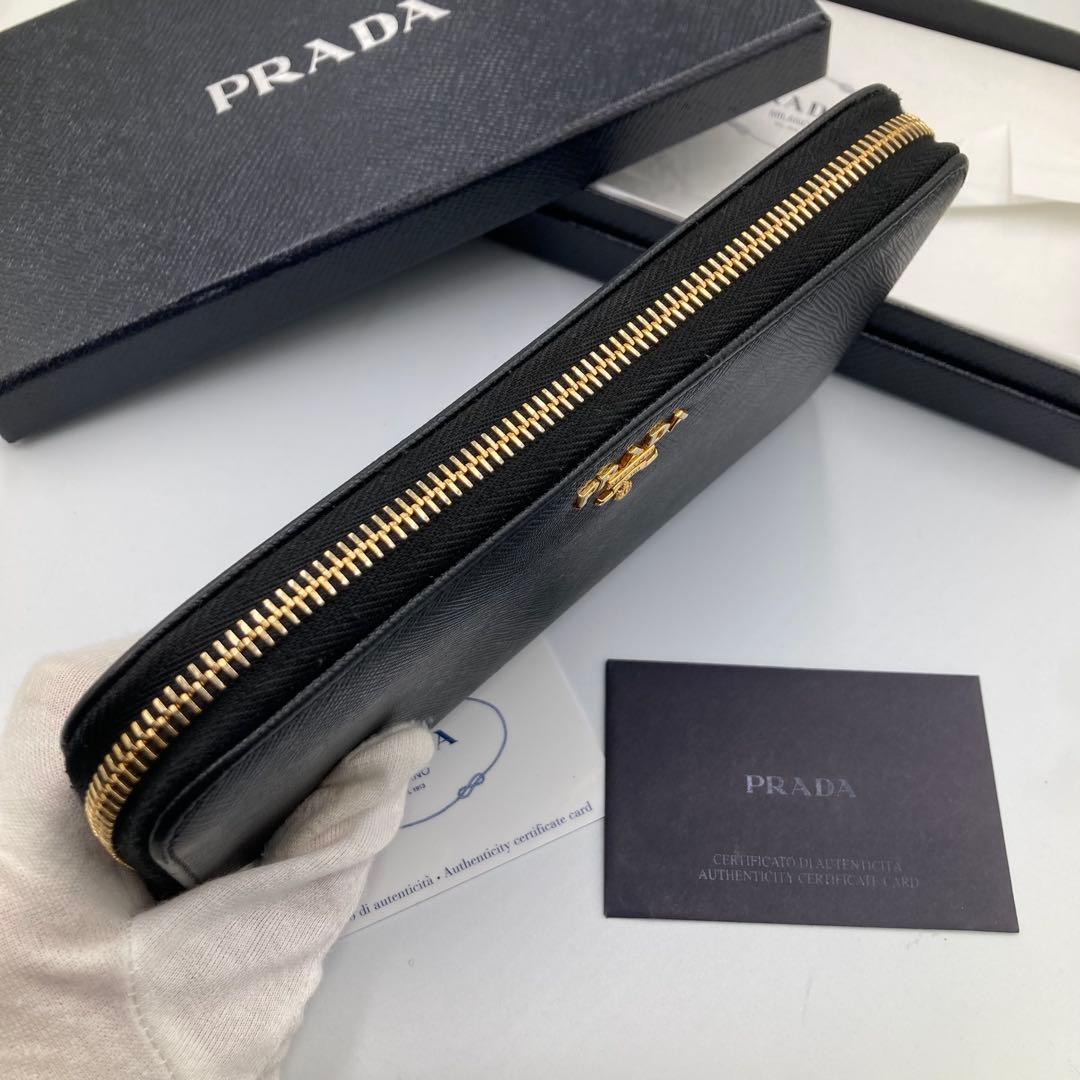 ！極美品！　PRADA プラダ　サフィアーノ　ラウンドファスナー　17Aa