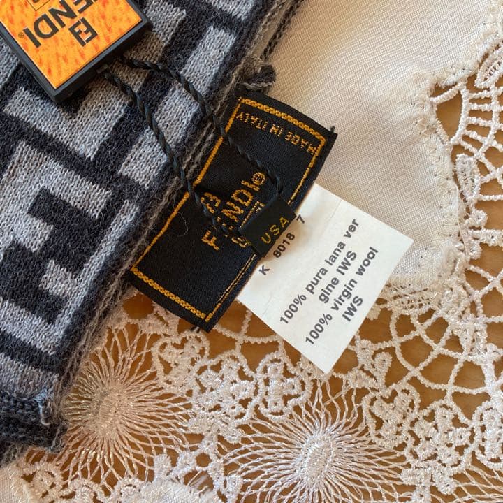 フェンディ☆マフラー 早い物勝ちでお願いします！