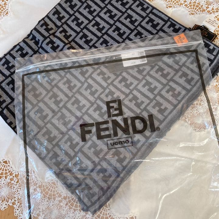 フェンディ☆マフラー 早い物勝ちでお願いします！