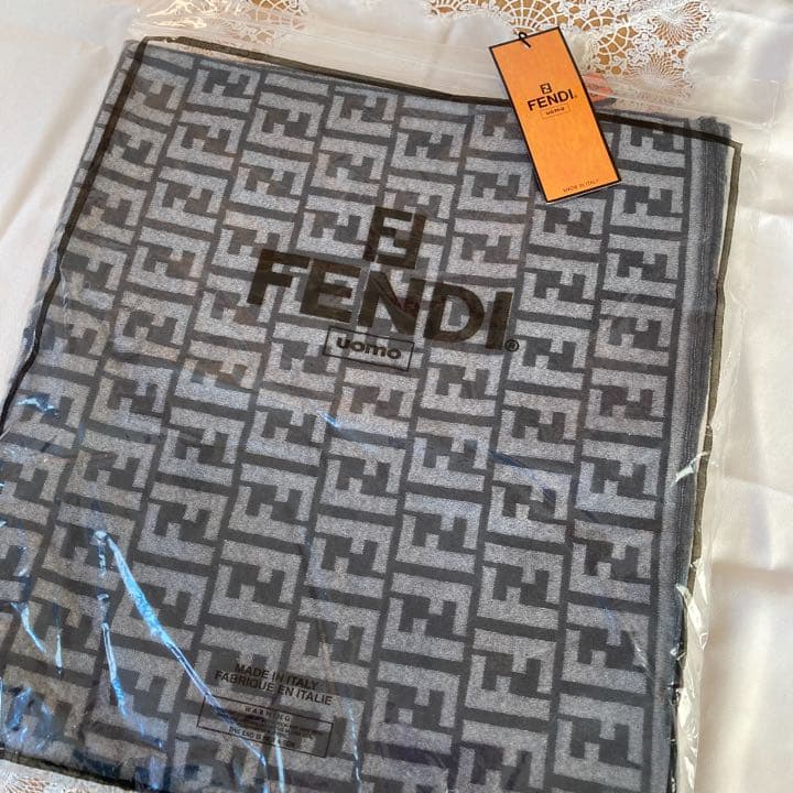 フェンディ☆マフラー 早い物勝ちでお願いします！