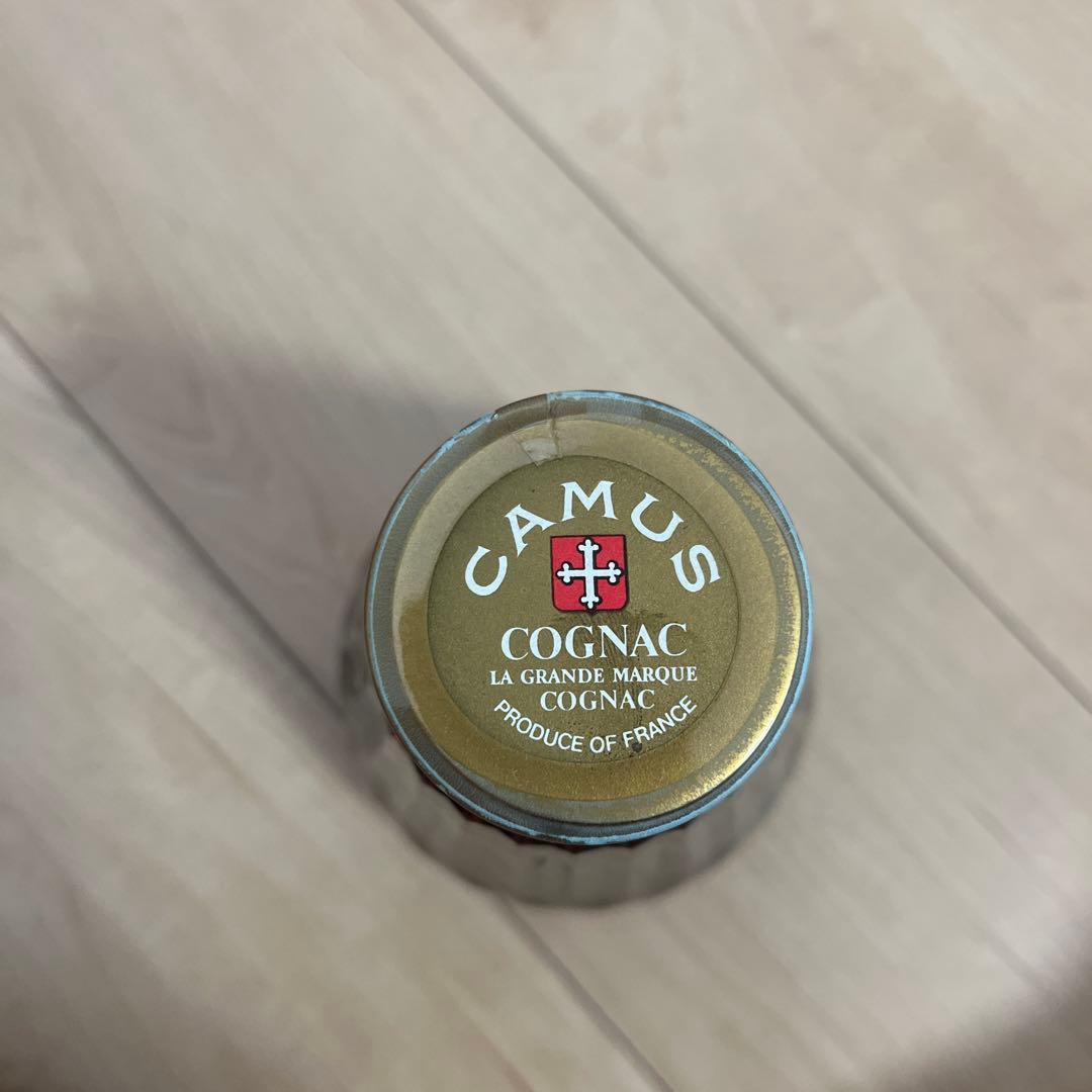 CAMUS コニャック バカラ　栓つき カミュ 古酒 クリスタル製 高級 未開栓