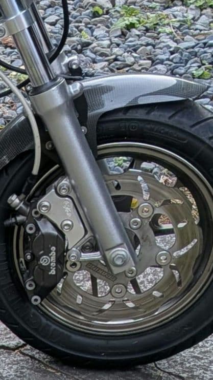 brembo ブレーキキャリパー
