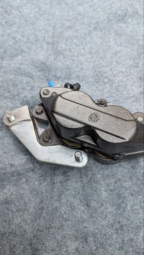 brembo ブレーキキャリパー