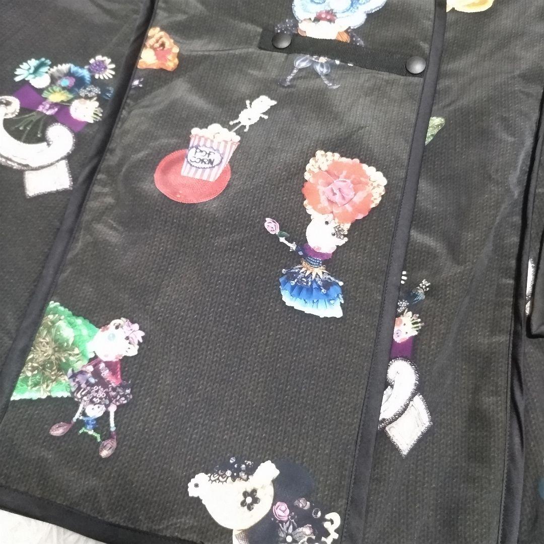 新品タグ付き　アルベロベロ　ダウンベスト　リバーシブル　ぶたさん　ワッペン　中綿