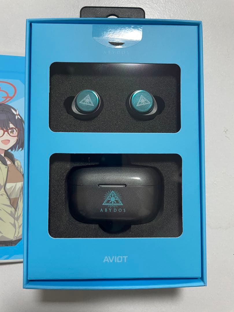 【極美品】AVIOT TE-V1R-BLA ブルアカ　コラボイヤホン　アビドス