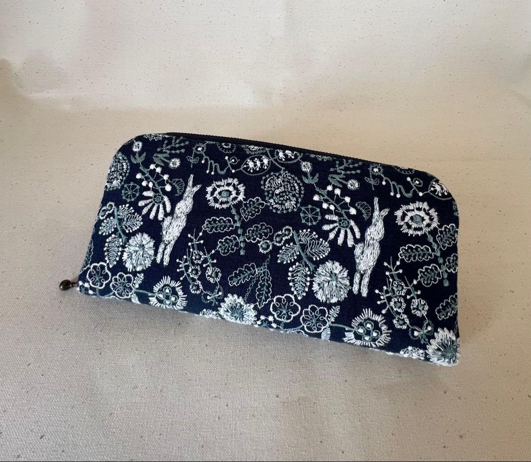 【ミナペルホネン】高級　celebrate 長財布　セレブレイト　ダークネイビー