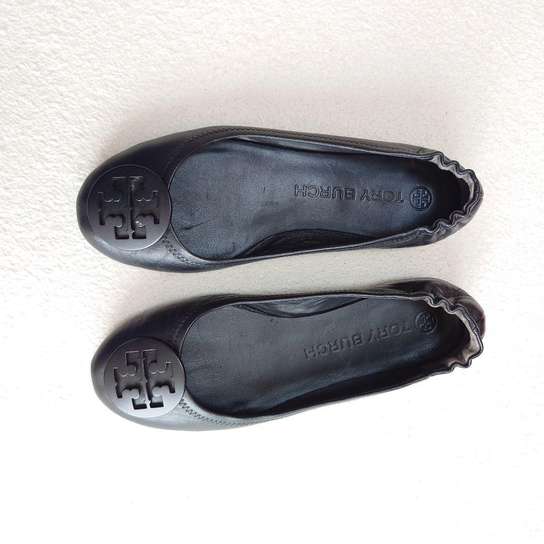 トリバーチ　パンプス