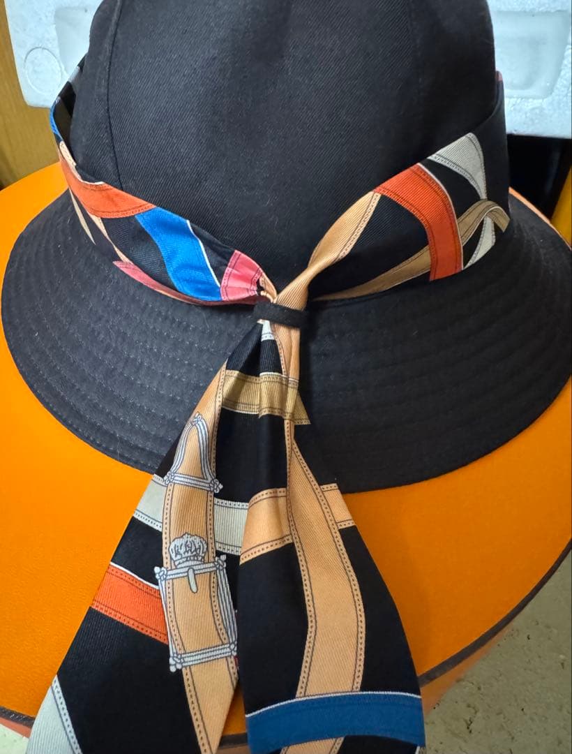 エルメス ハットOLGA オルガ ツイリー付き+ツイリー３種＋箱付き56黒