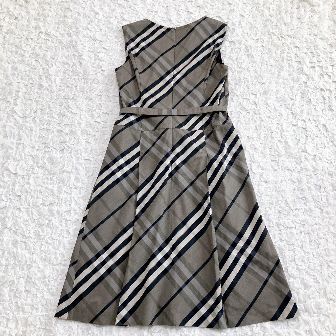 【美品】バーバリーロンドン　ノースリーブワンピース　メガチェック　ベルト　44
