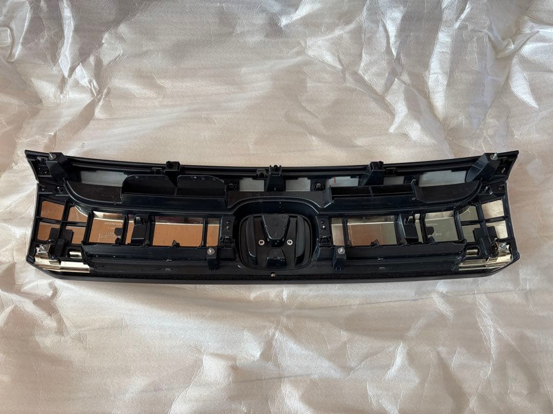 N-BOXスラッシュ純正フロントグリル