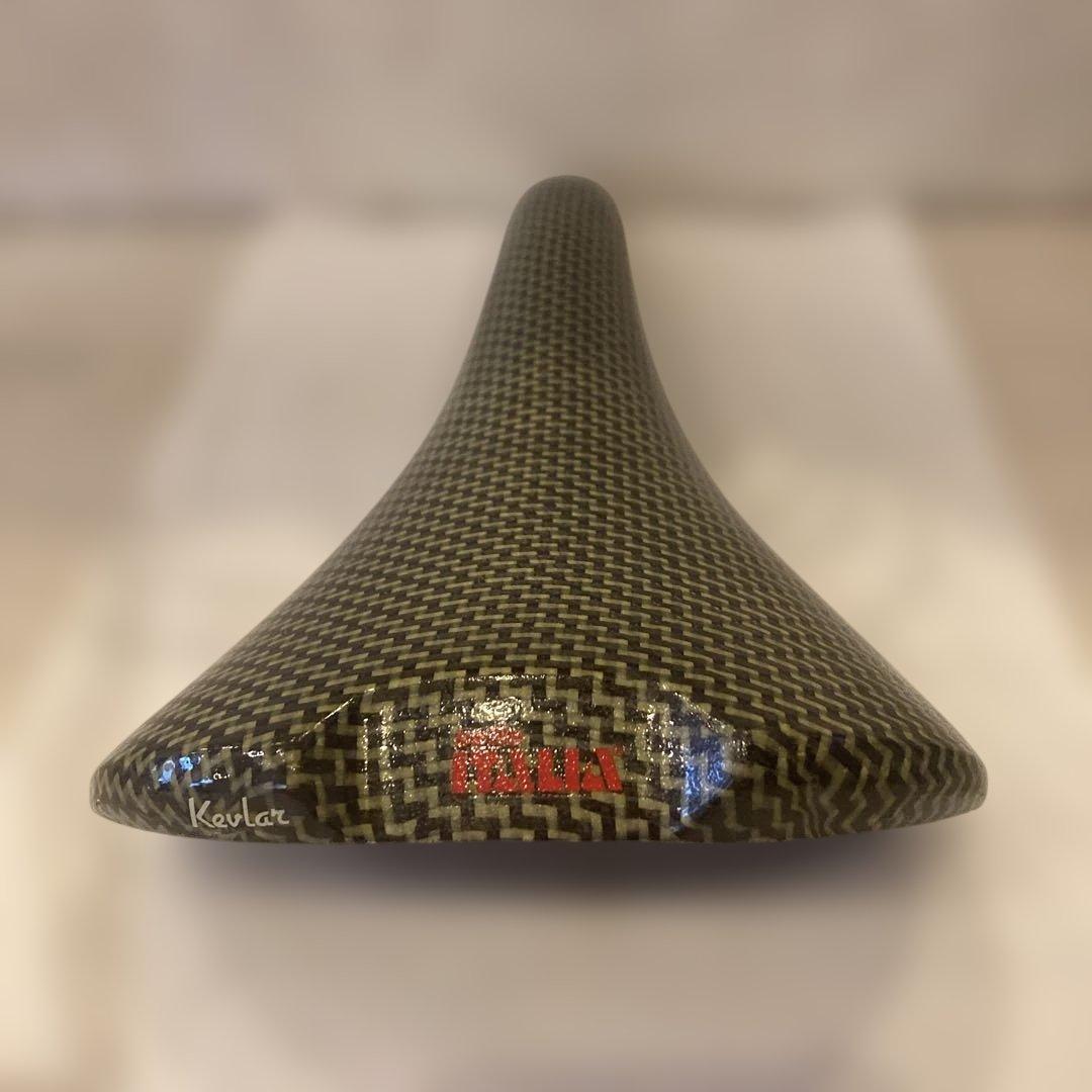 selle ITALIA カーボン　ケブラーサドル