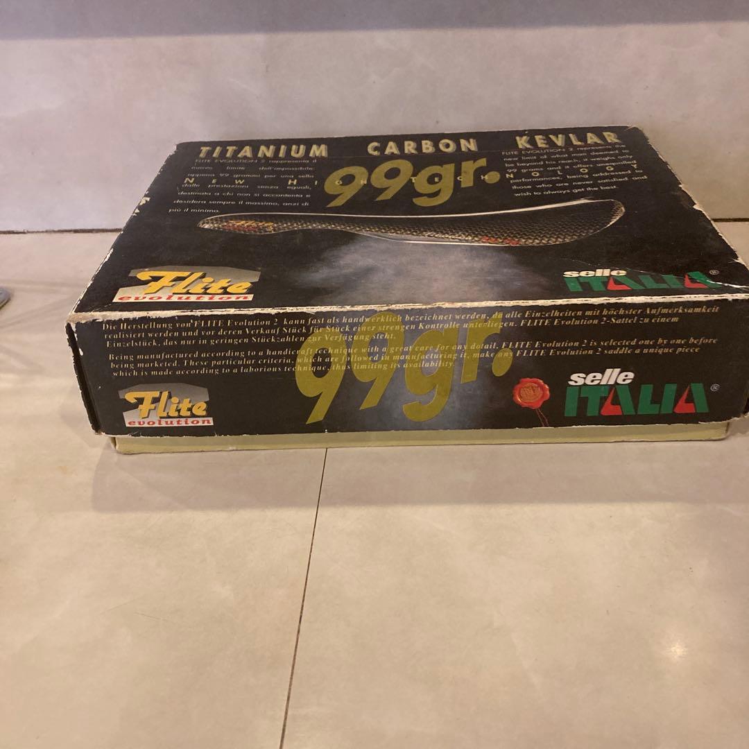 selle ITALIA カーボン　ケブラーサドル