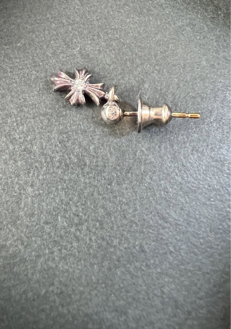 Chrome Hearts CH 両面ダイヤ　クロスピアス(片耳用)