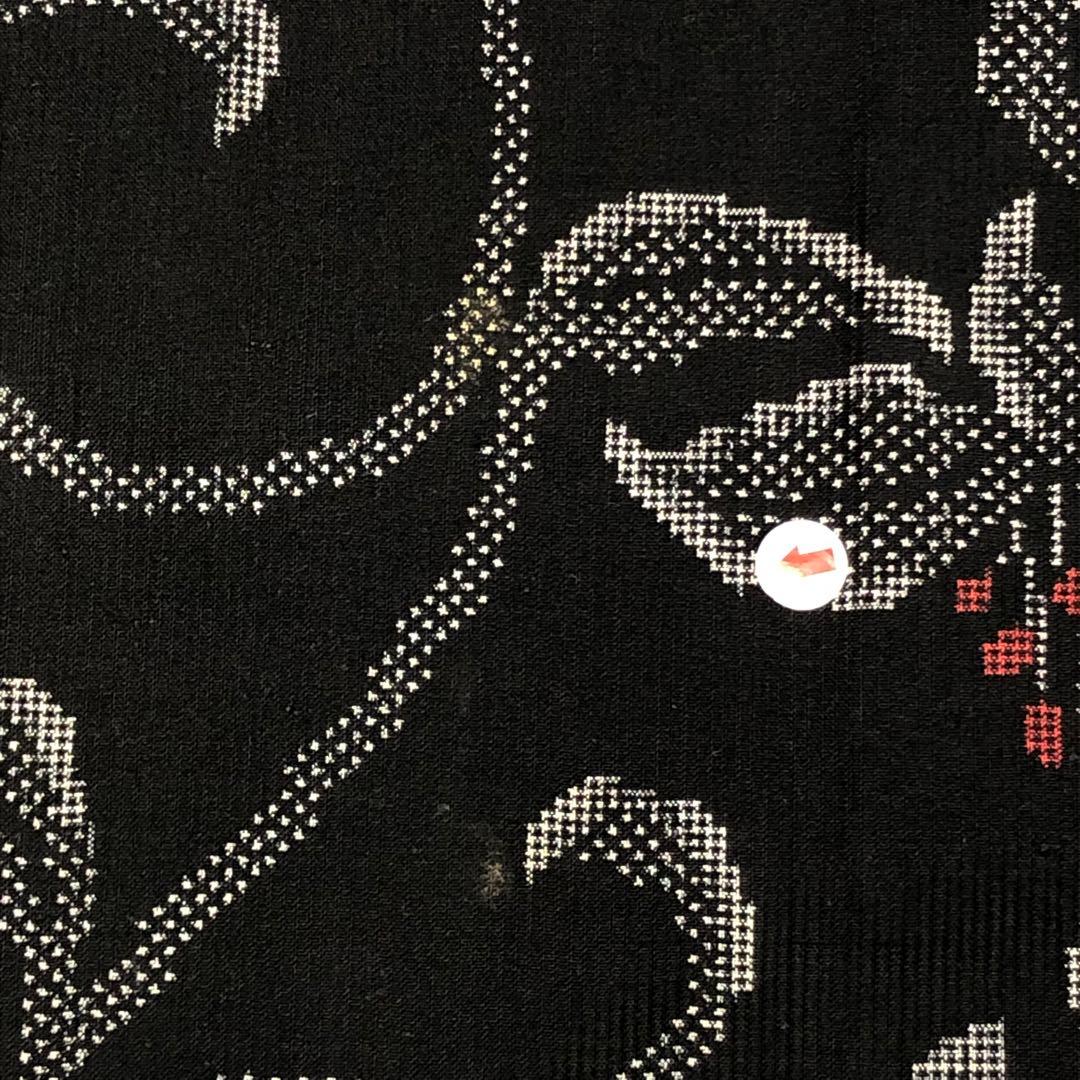 本場大島紬 一元 花唐草模様 黒色 KK-2034