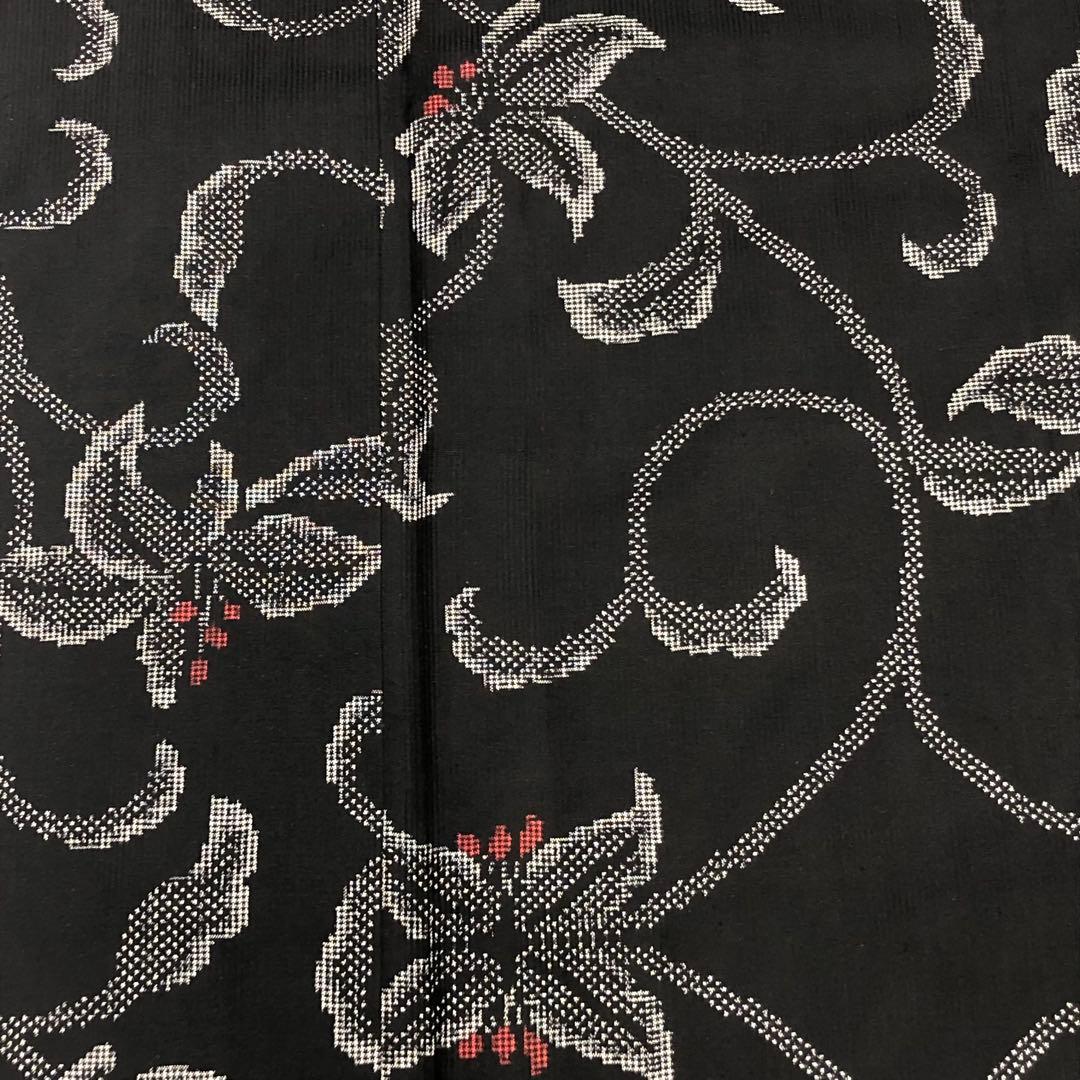 本場大島紬 一元 花唐草模様 黒色 KK-2034