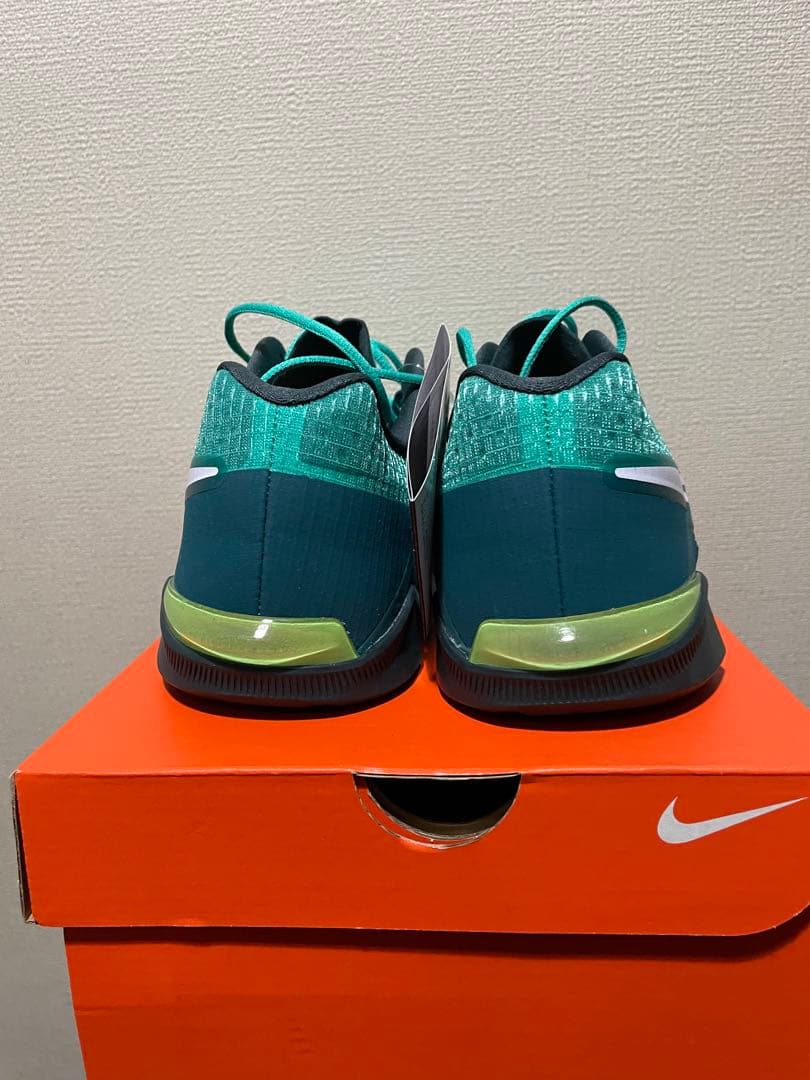 【新品未使用】NIKE ズームメトコンターボ 2