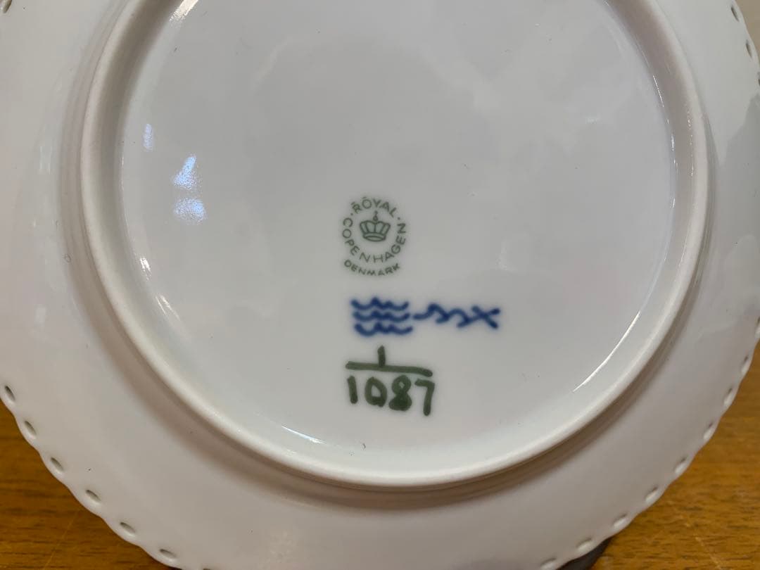 G0908-02★ COPEN HAGEN 青と白の花柄 お皿　食器