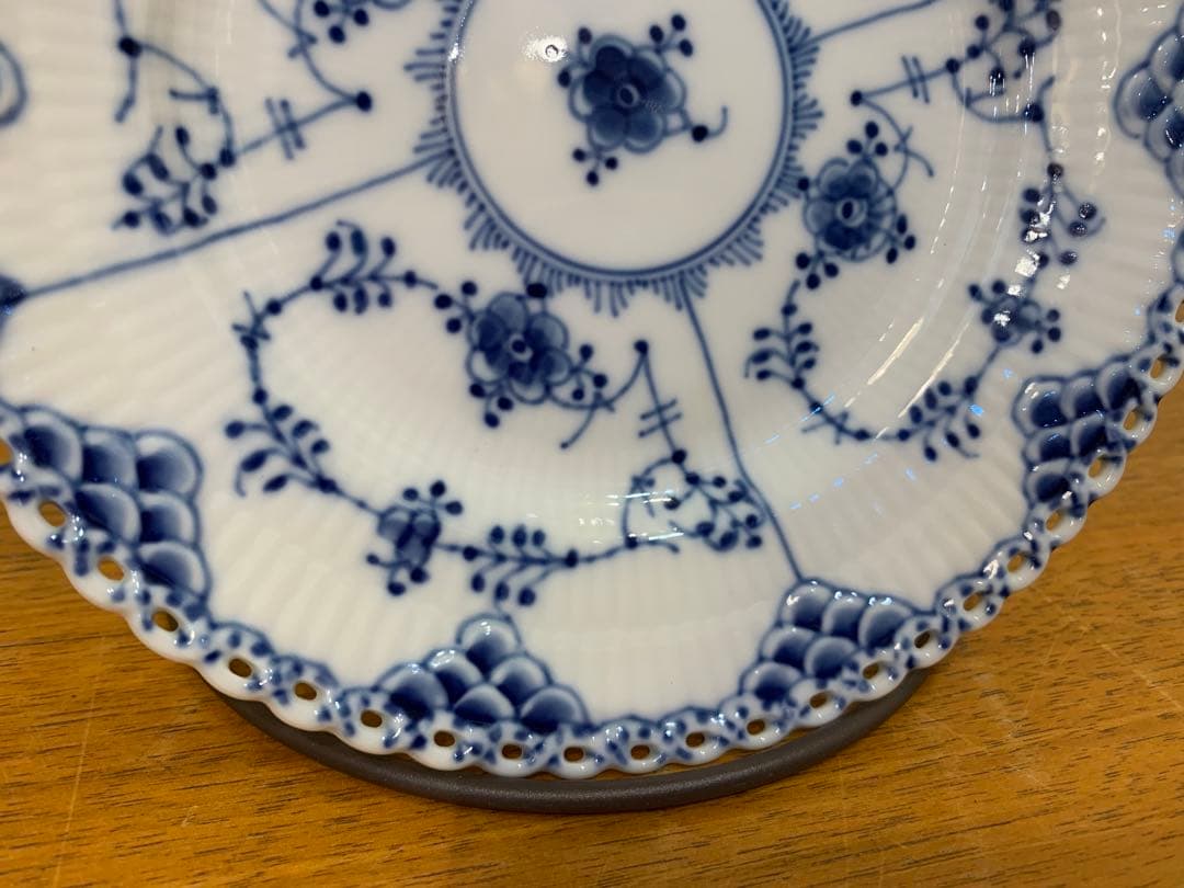 G0908-02★ COPEN HAGEN 青と白の花柄 お皿　食器