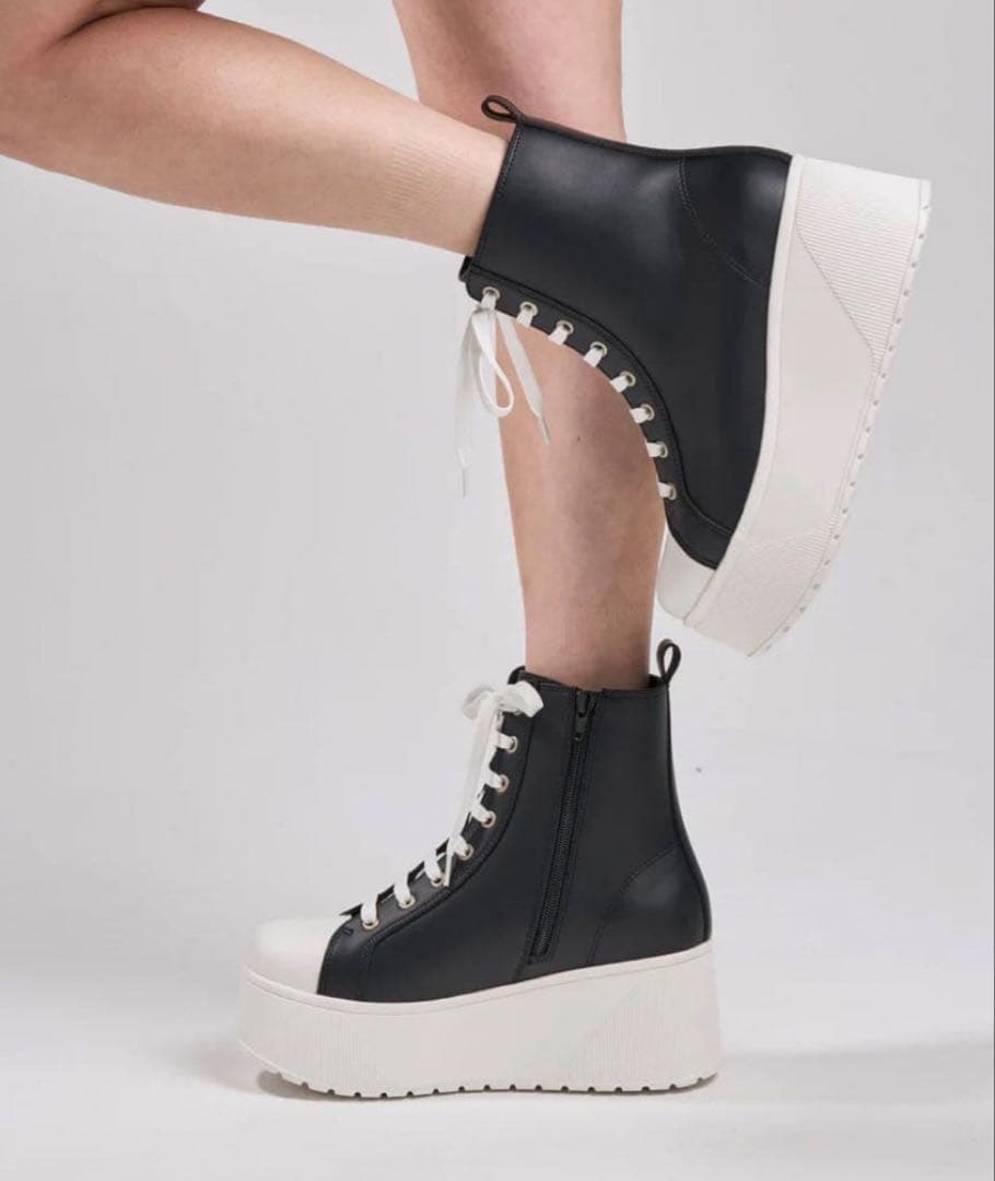 鈴木亜美さん ハイカットスニーカー Sサイズ