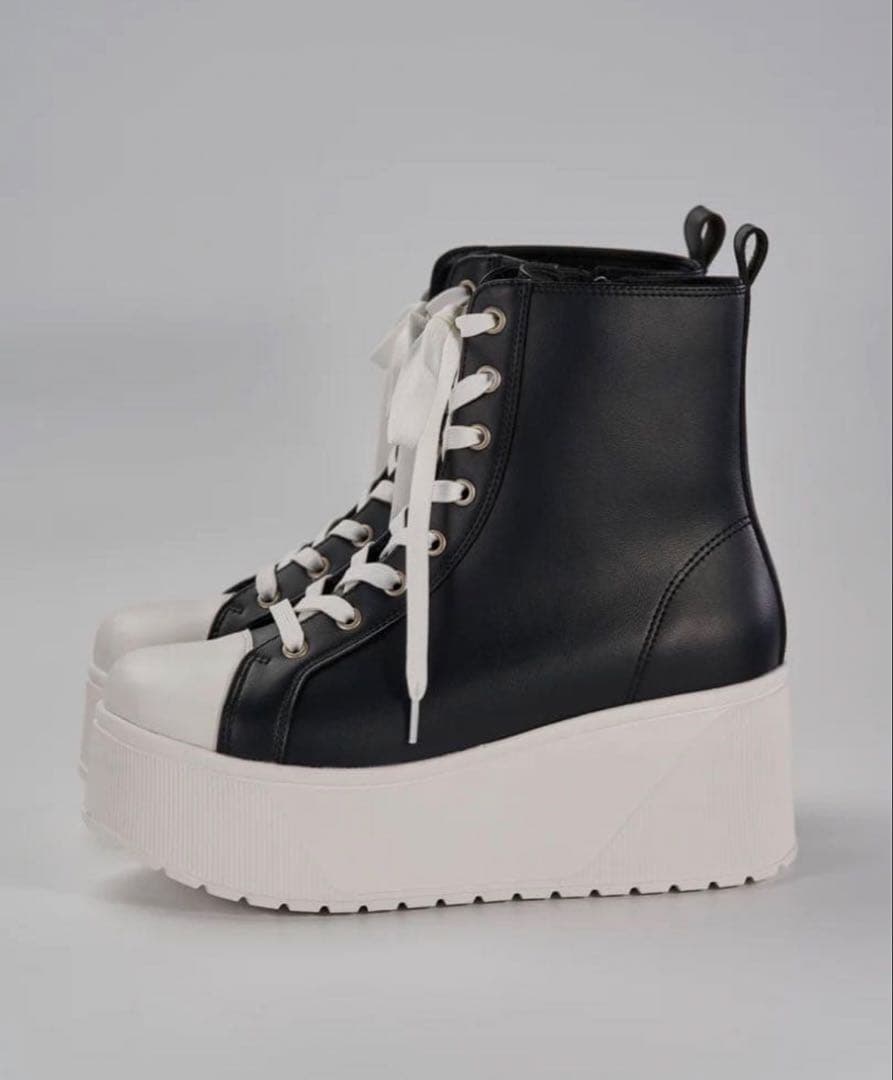 鈴木亜美さん ハイカットスニーカー Sサイズ