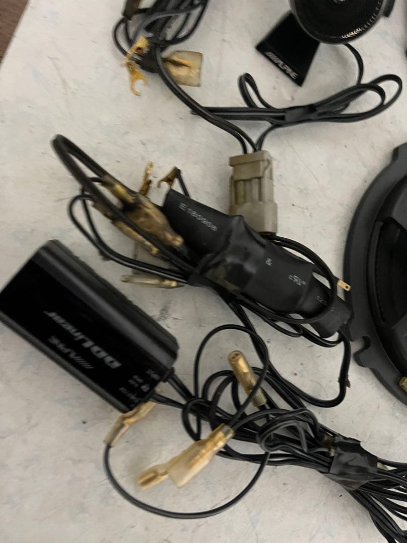 ALPINE パワードサブウーファー SWD-1600+ DLX-FT17S