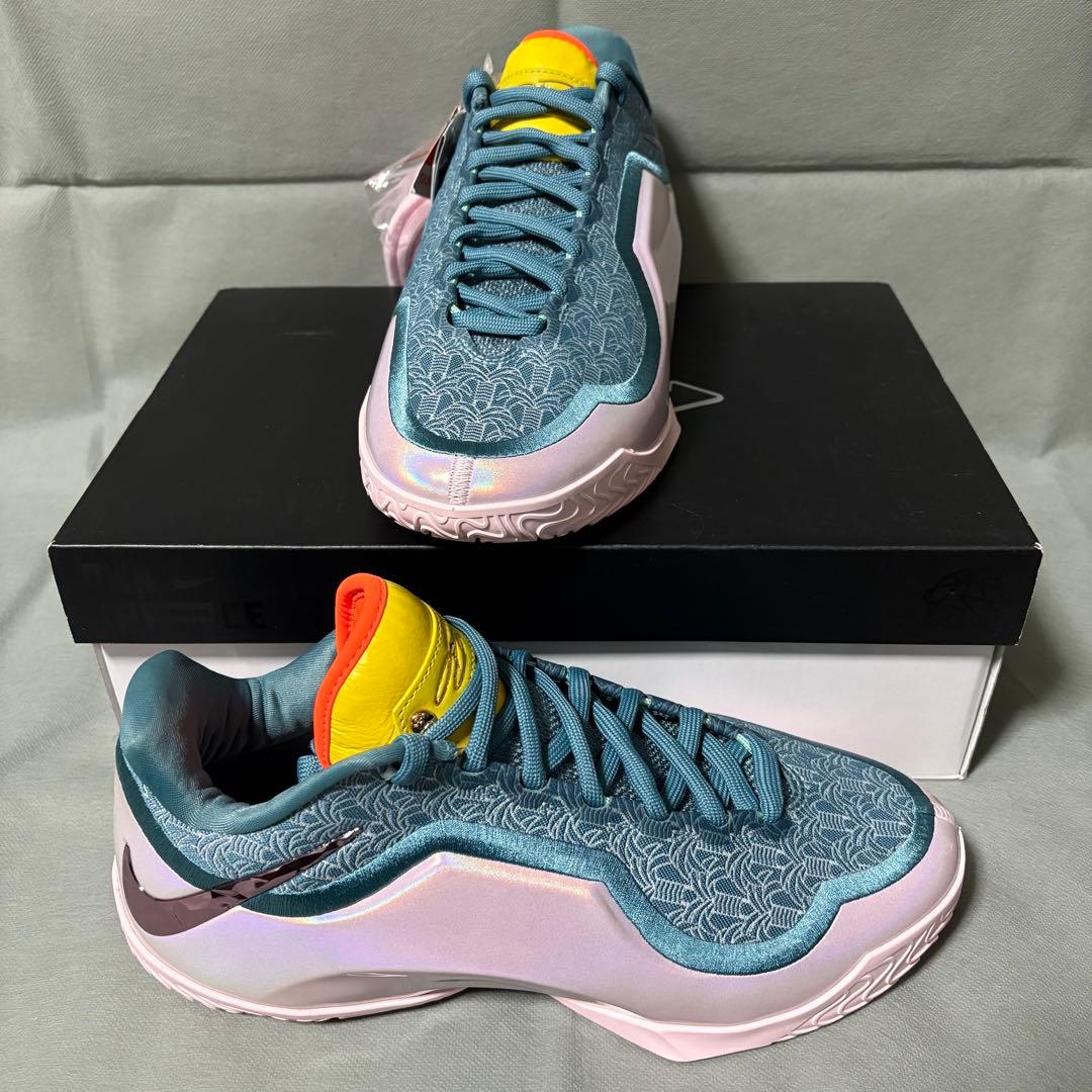 ナイキ　レブロン 23 マイアミ　トゥワイス　グリーン　ピンク　緑　青　ブルー