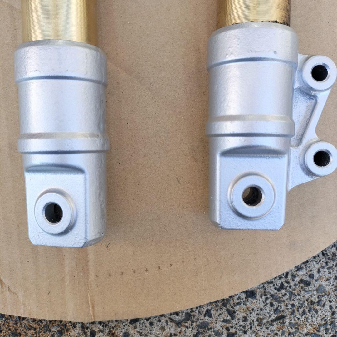 ピ*ク様 フロントフォーク CA1PB ZZ オイルシール交換済