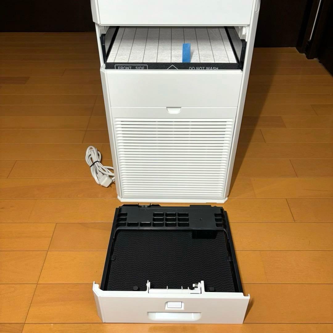 ダイキン 空気清浄機 ストリーマ MC554ABK-W 2024年製