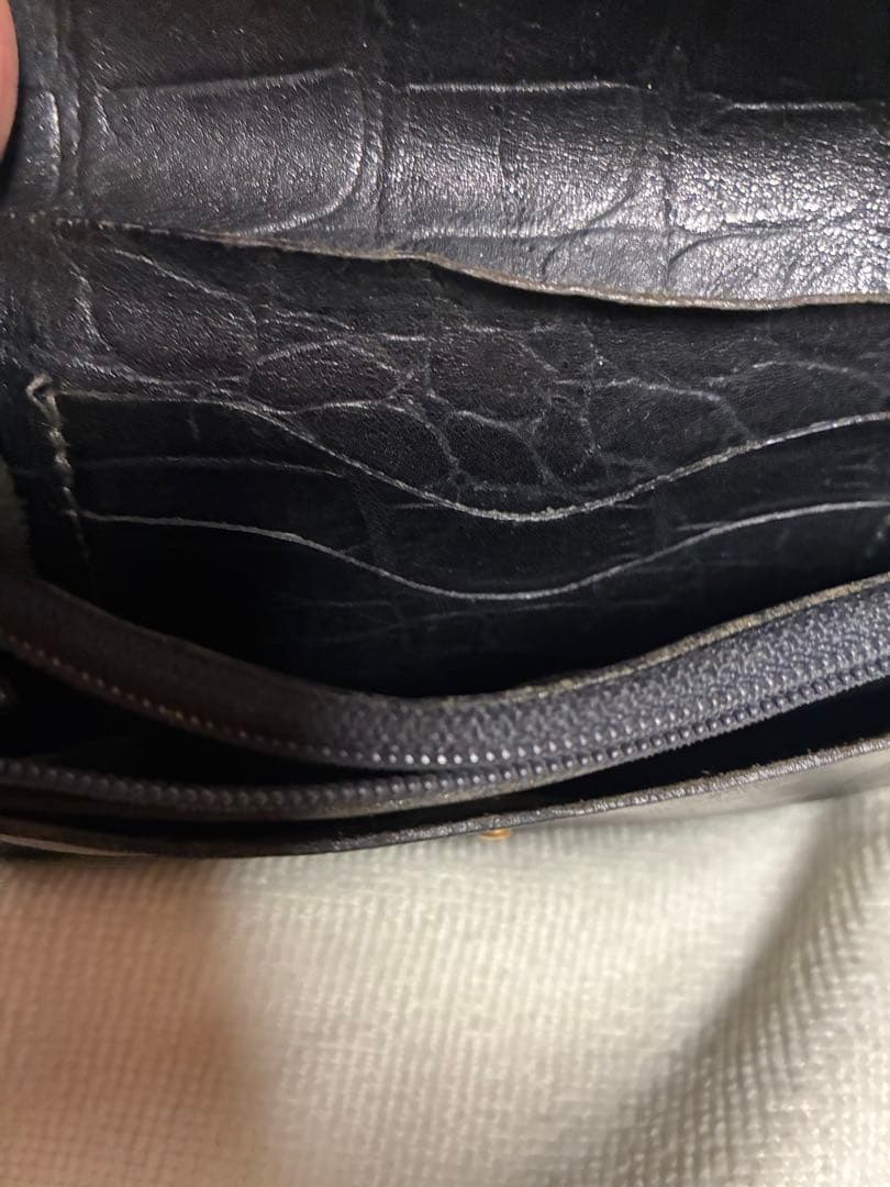 イルビゾンテ　クロコ型押しレザー二つ折り財布