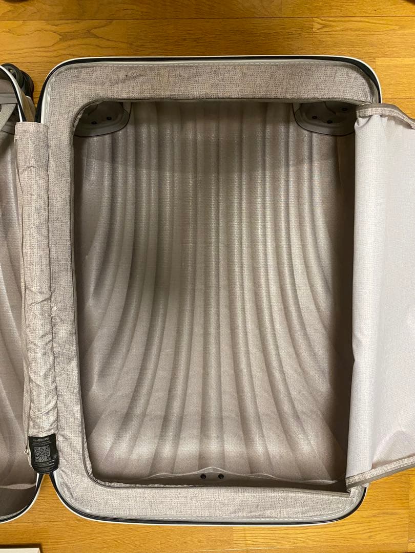 【るる】美品☆Samsonite シーライト　スピナー81 サムソナイト