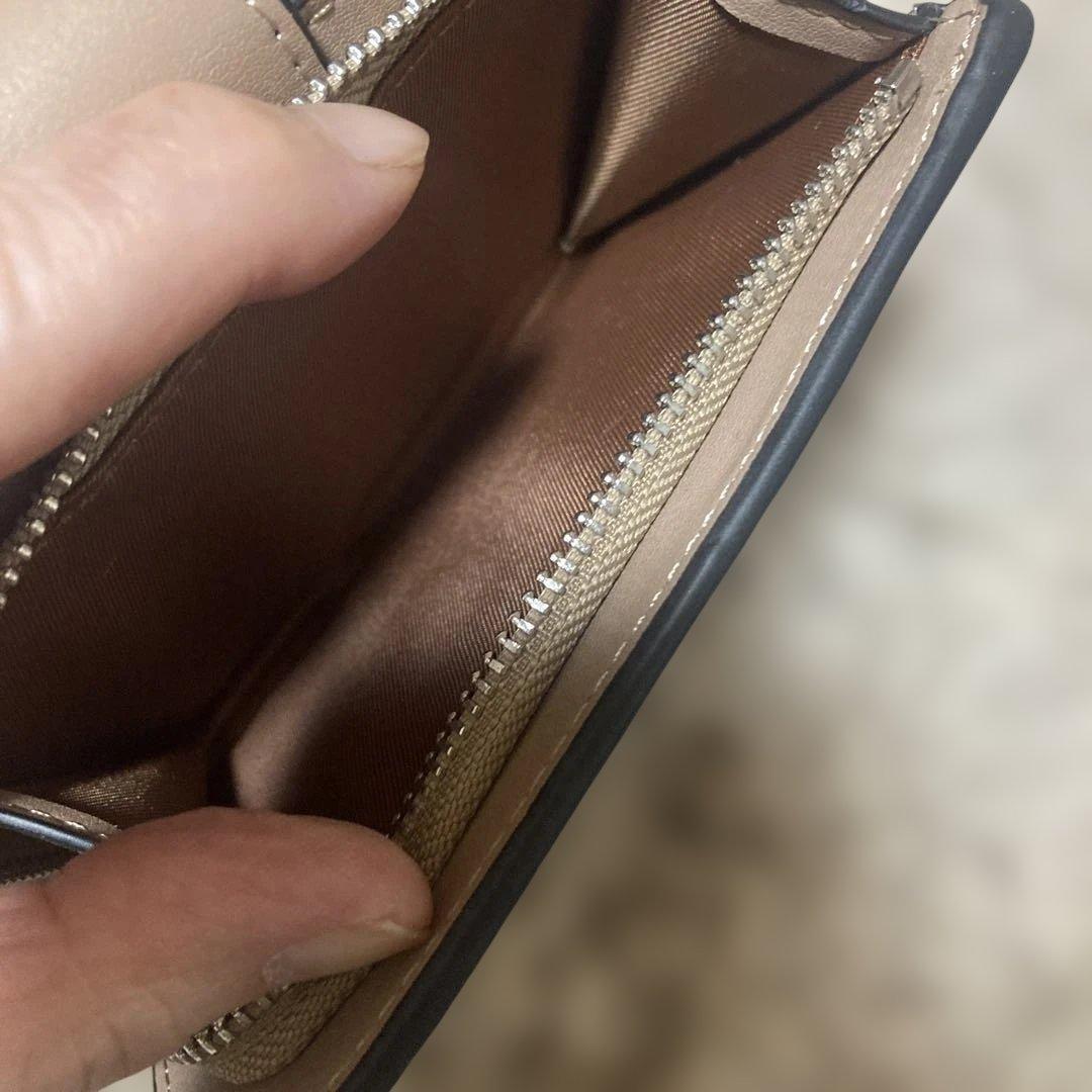 新品】コーチ ミディアムコーナージップウォレット・フローラルプリント