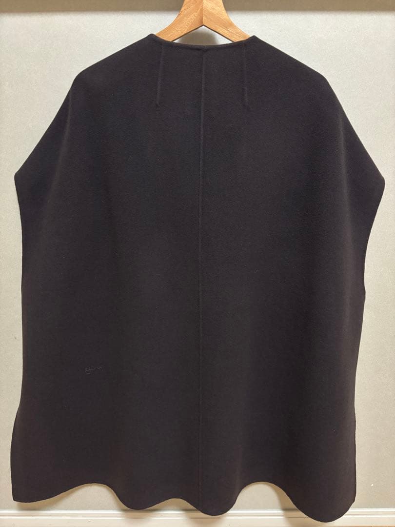 早い者勝ちSALE【美品】ノーブル　リバーポンチョジレ ケープコート　4.9万