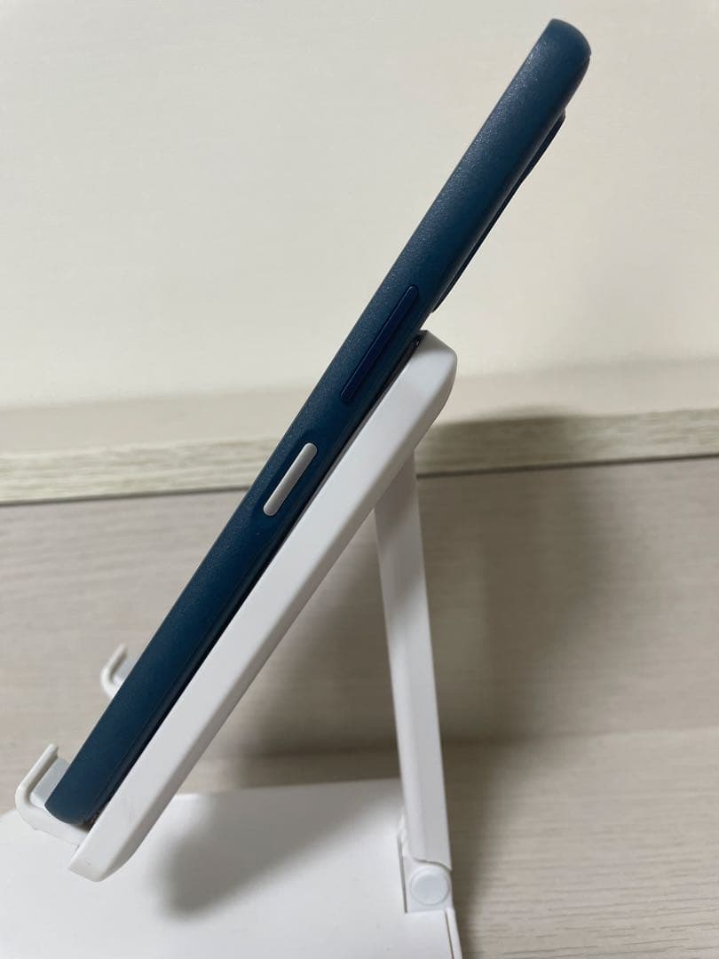 【美品】arrows We2 F-52E ネイビーグリーン