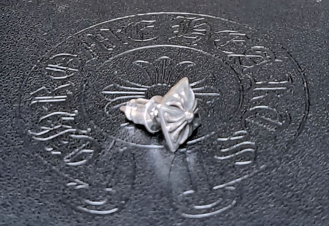 CHROME HEARTS ピラミッド スタッド ピアス 片耳