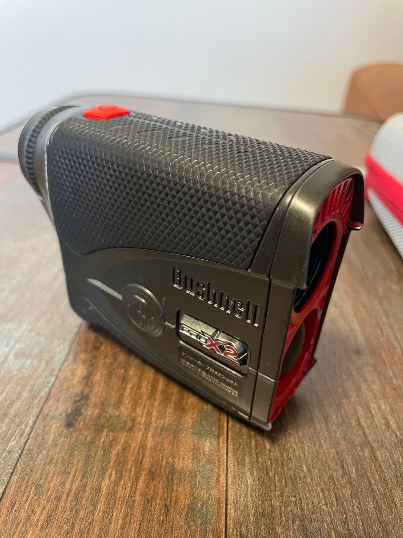 Bushnell ゴルフ用レーザー距離計 専用ケース付き