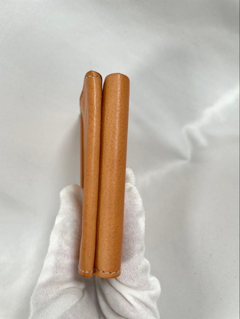 未使用 IL BISONTE イルビゾンテ 三つ折り財布 がま口 コンパクト