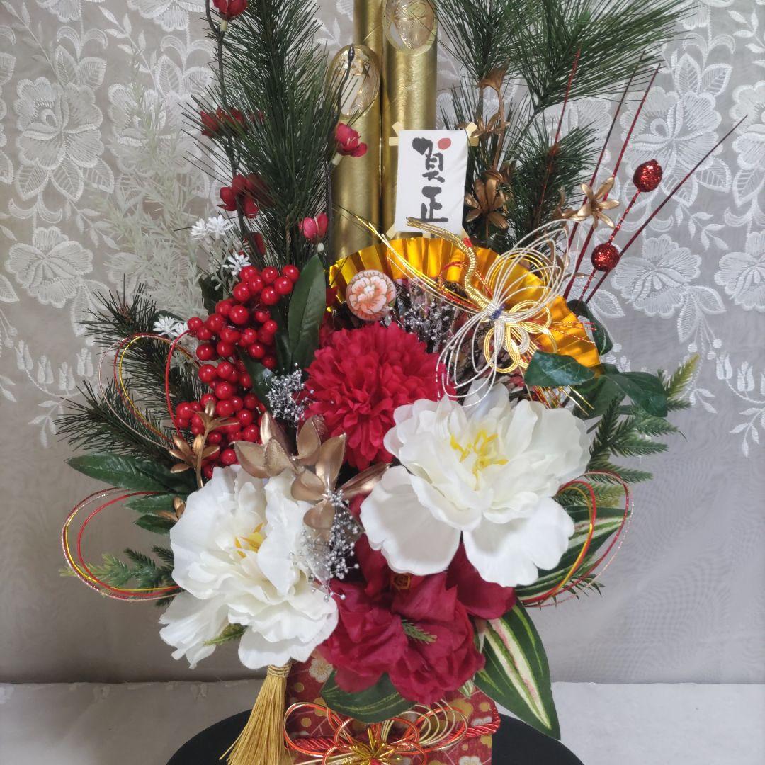 新年のしめ飾り　和風モダン 造花アレンジメント