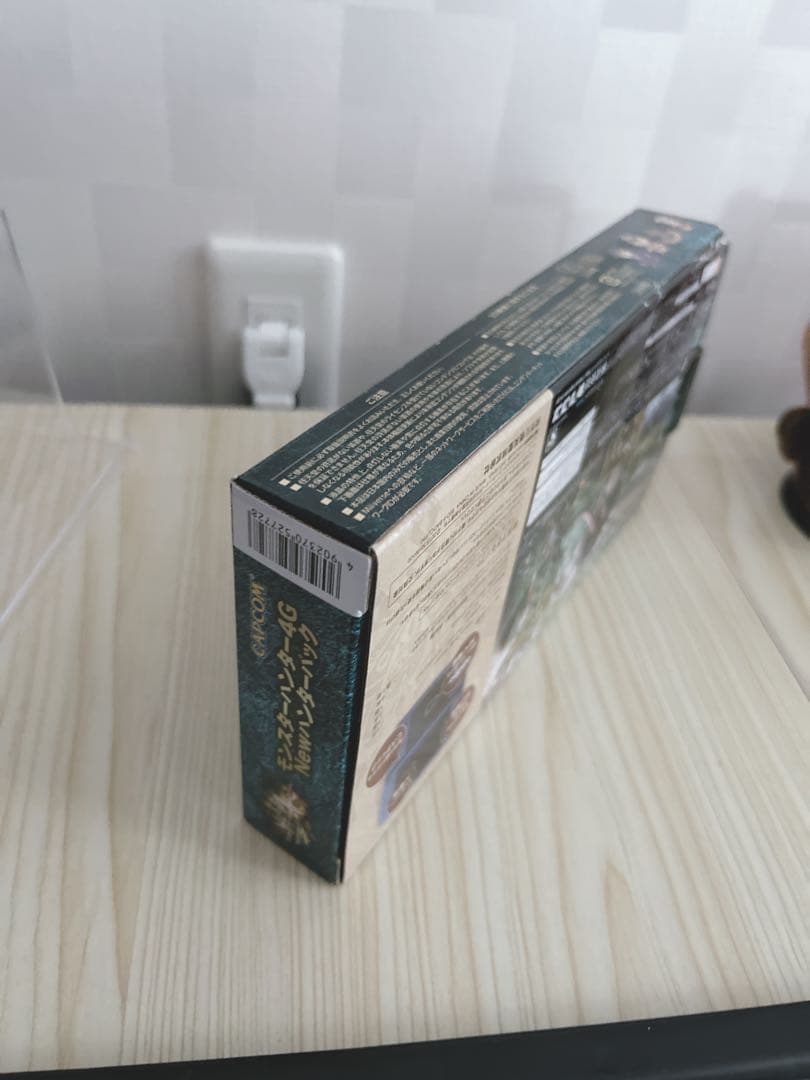 Newニンテンドー3DS LL メタリックブルー＋モンスターハンター4Gセット