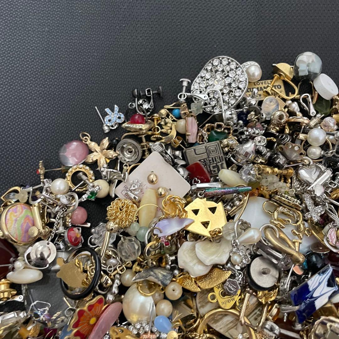 リ*ʔ様 アクセサリー イミテーション大量まとめ売り 総重量1.4kg ゴールド