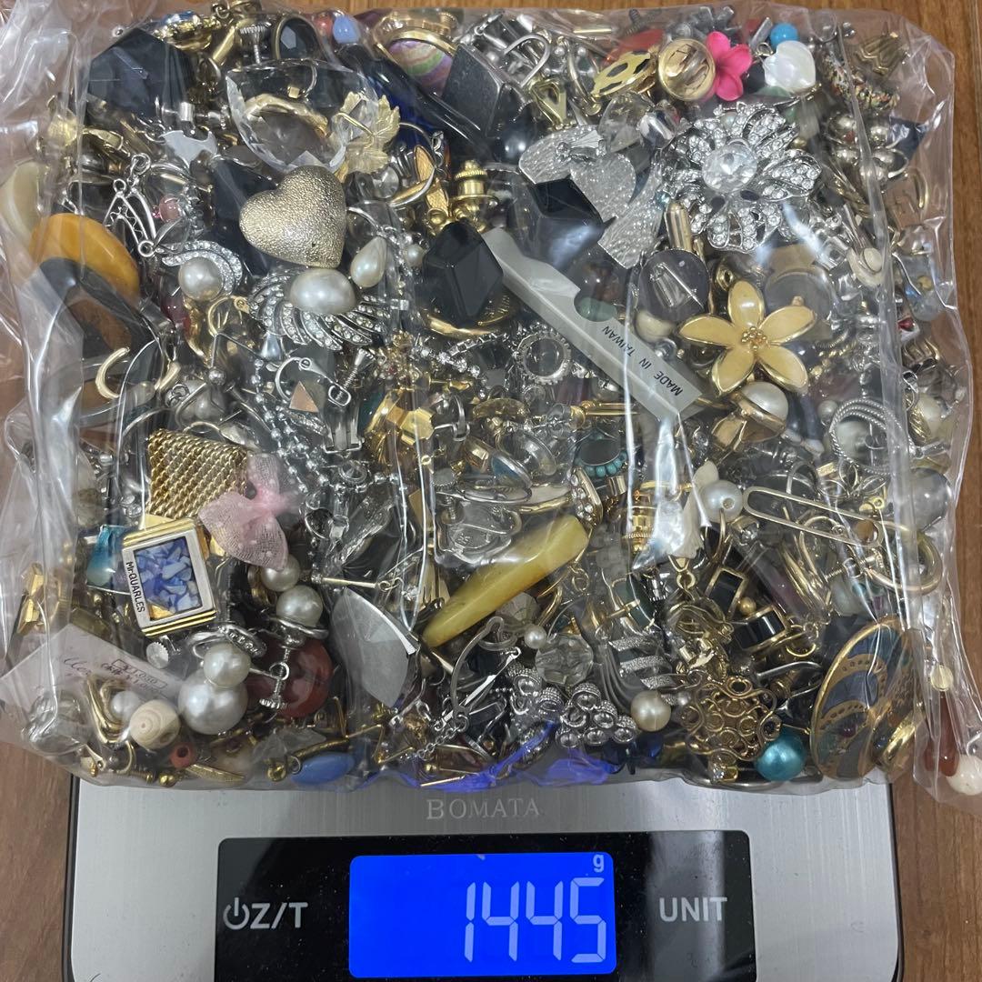 リ*ʔ様 アクセサリー イミテーション大量まとめ売り 総重量1.4kg ゴールド