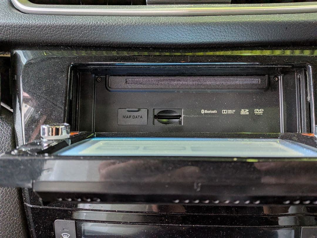 【送料込!】日産 エクストレイル（NT32）純正オプションナビ MC314D-W