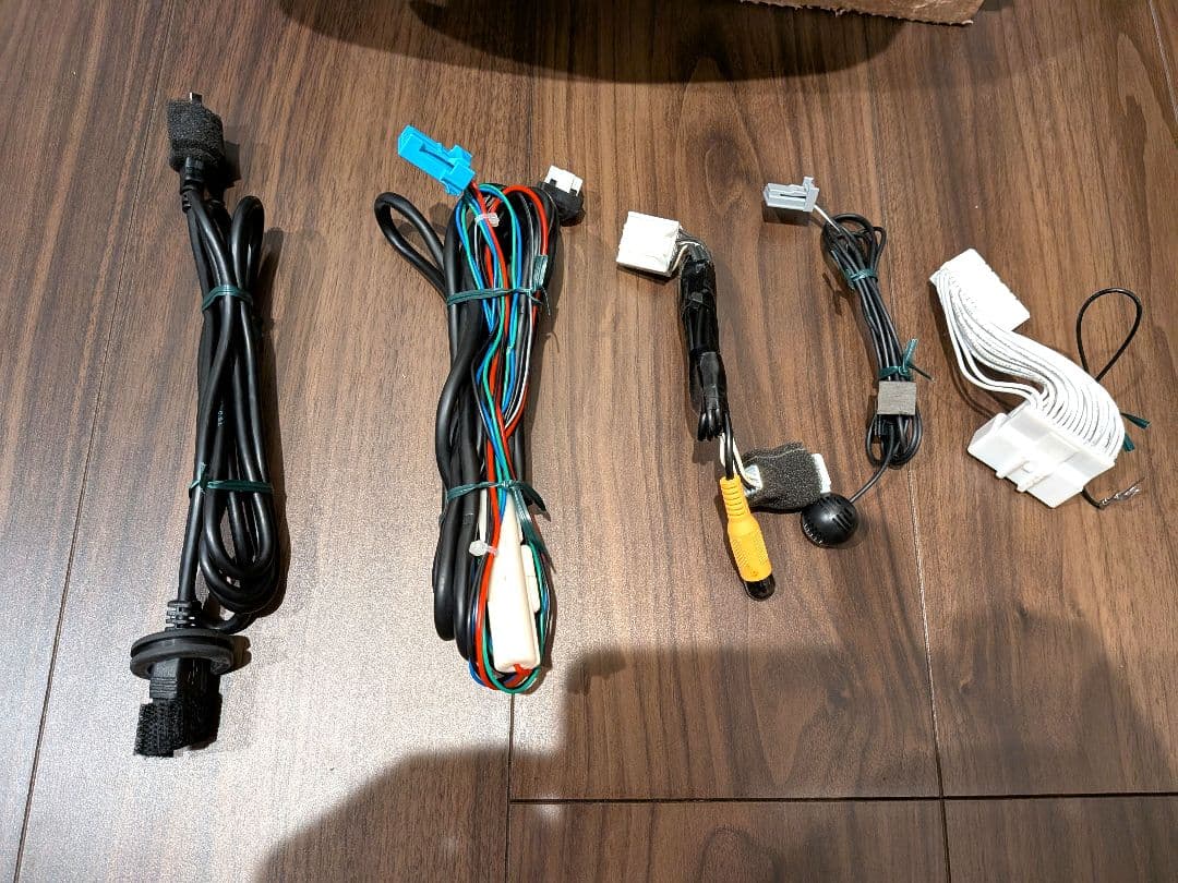 【送料込!】日産 エクストレイル（NT32）純正オプションナビ MC314D-W