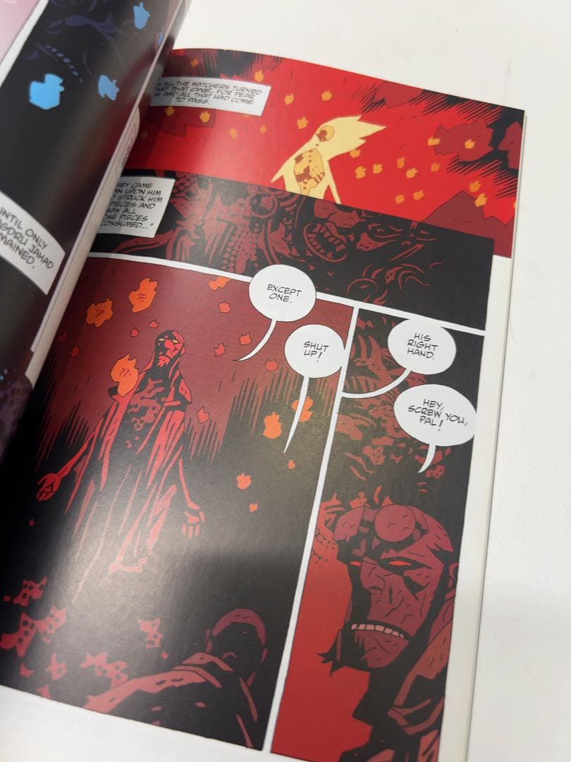 洋書 HELLBOY STRANGE PLACES