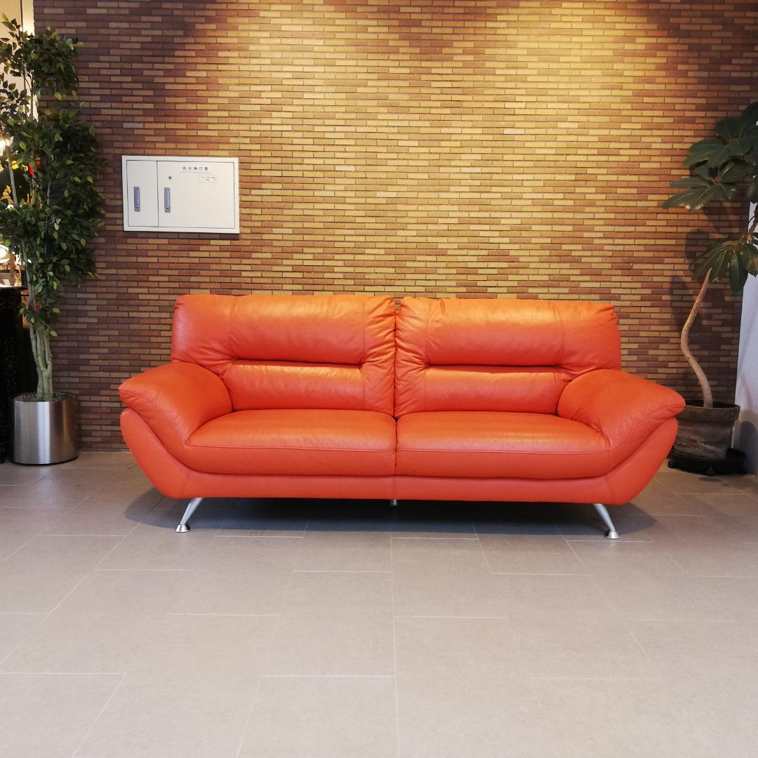 美品♠IDC大塚家具取扱い　レザーワールド　ラブソファ　B