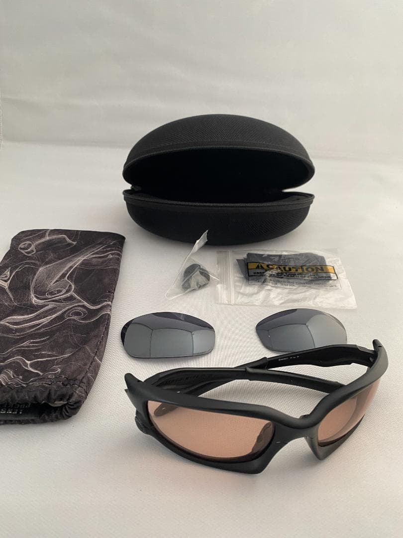Oakley スポーツサングラス ブラックフレーム