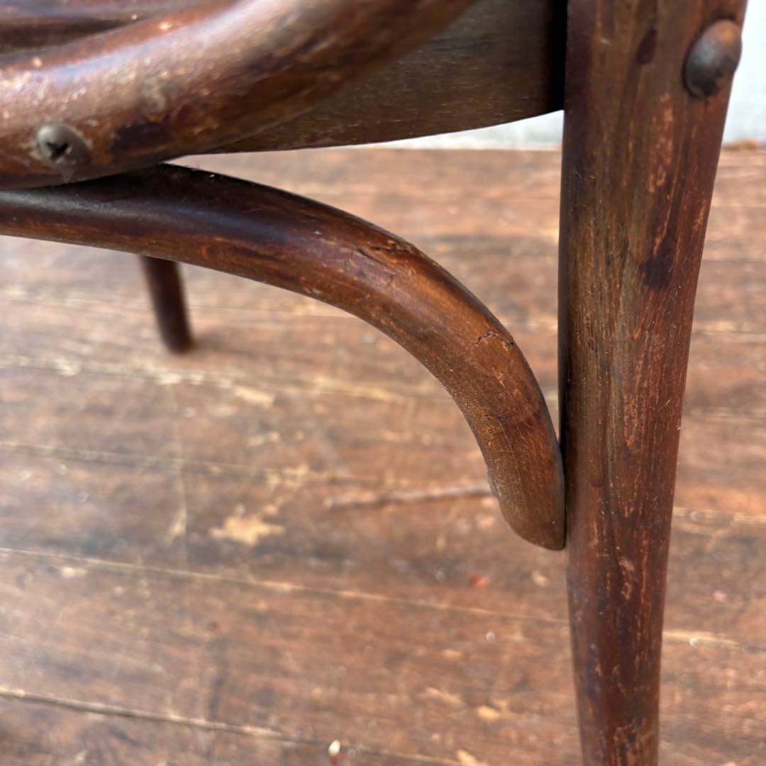 ①ルーマニア製 ヴィンテージ ベントウッドチェア アームチェア 曲木椅子 カフェ