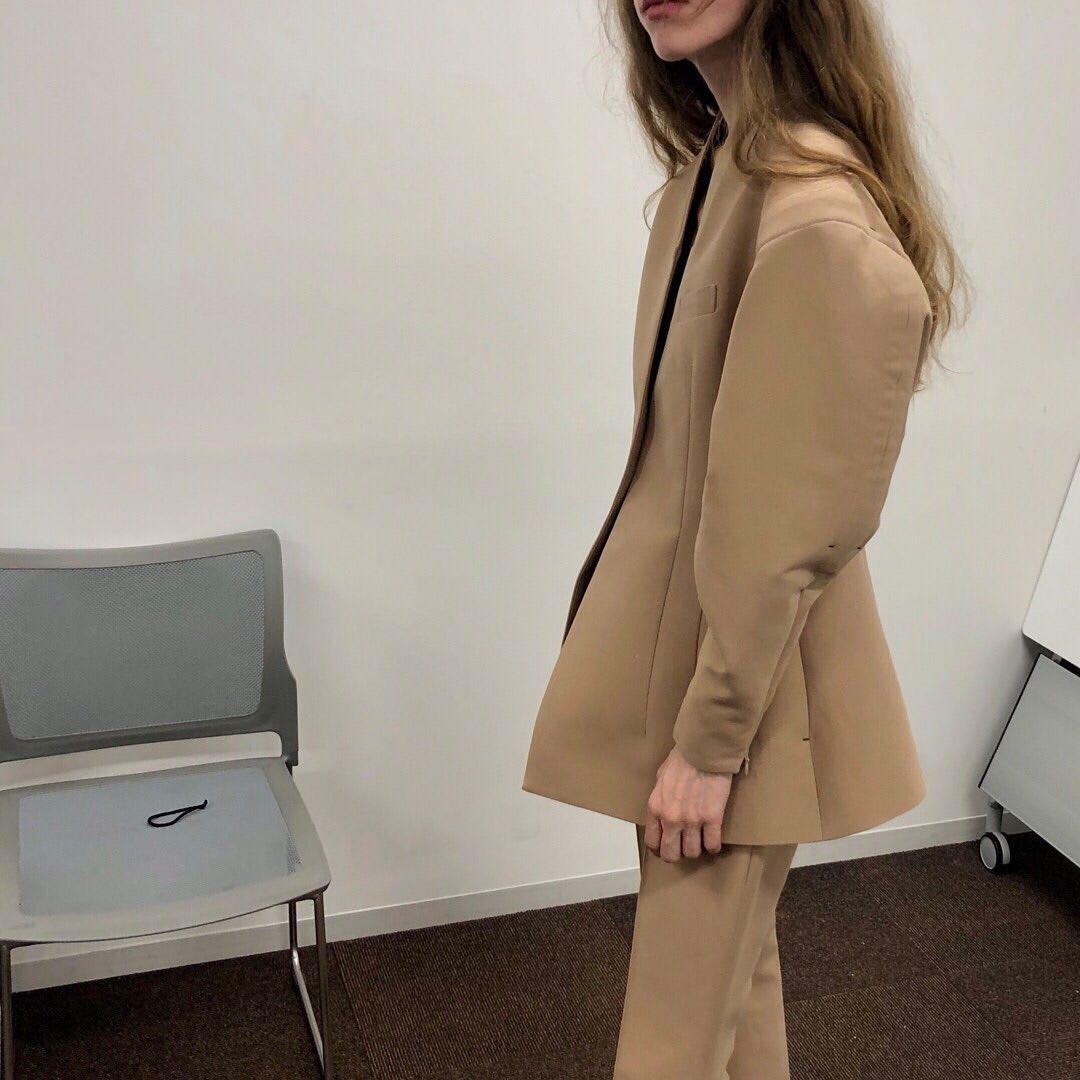 yohei ohnoベージュ ノーカラージャケット