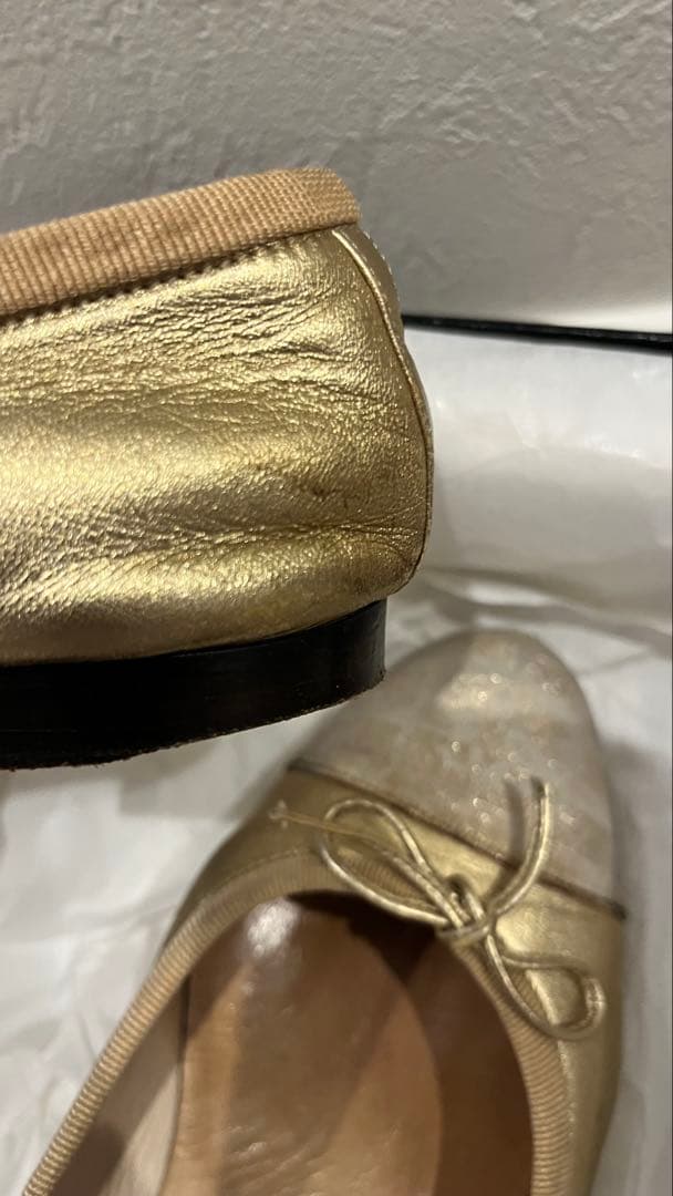 CHANEL ゴールドバレエシューズ