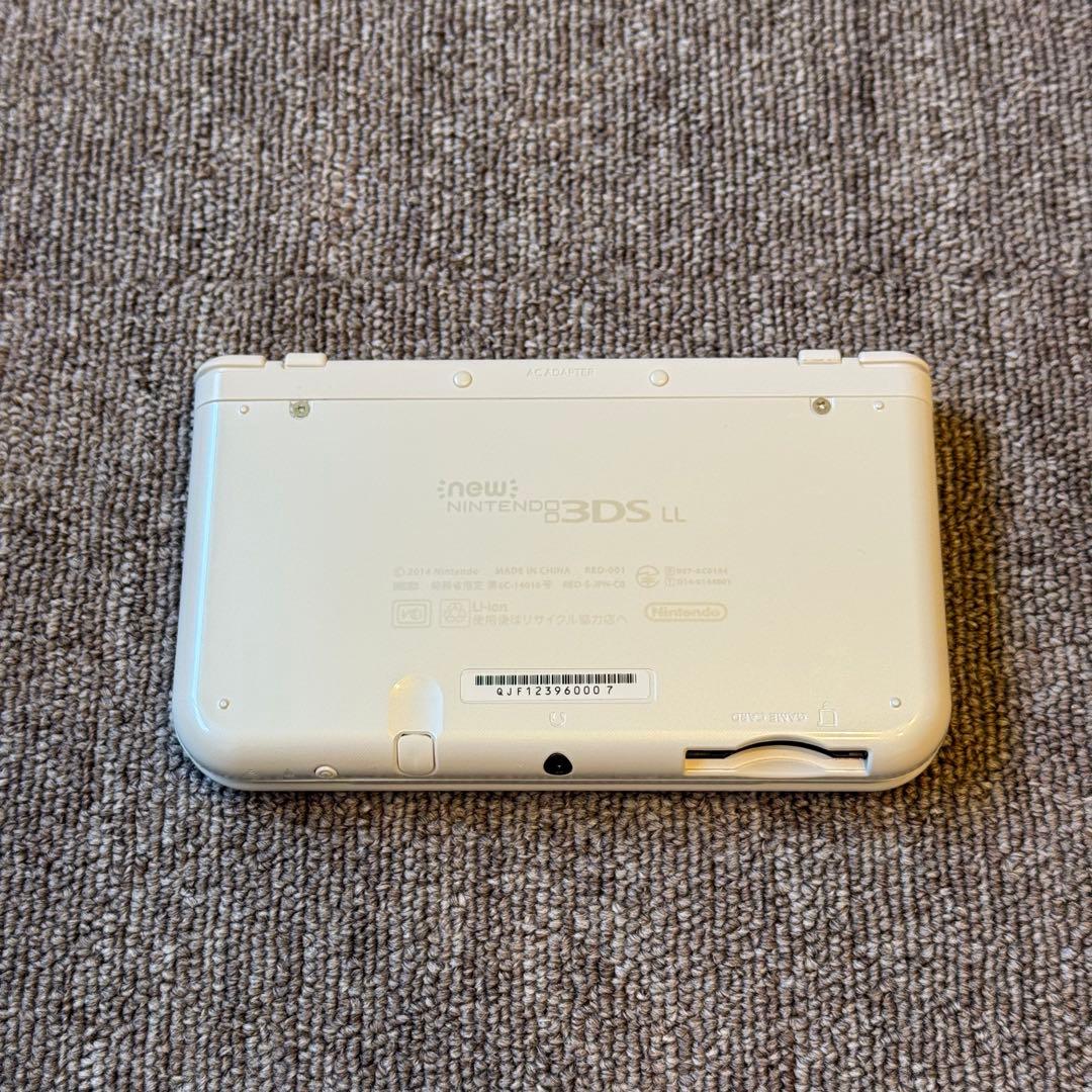 Newニンテンドー3DS LL ホワイト 上IPS搭載 3-024
